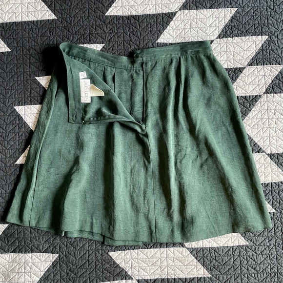 VINTAGE Tencel mini skirt with pleats, women’s size medium/large - Picture 5 of 7